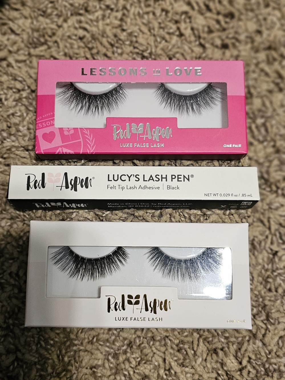 Red Aspen Luxe False Lashes & Lucy's Lash Pen Adhesive - Black